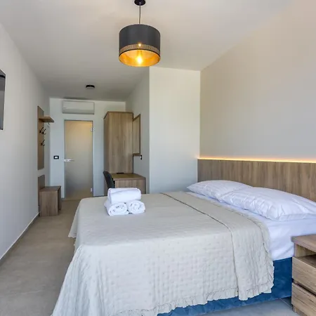 Sunrise Beachfront Ii Bed & Breakfast