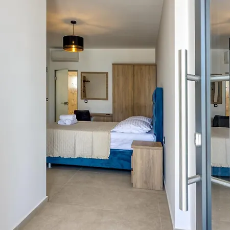 Sunrise Beachfront Ii Bed & Breakfast 3*