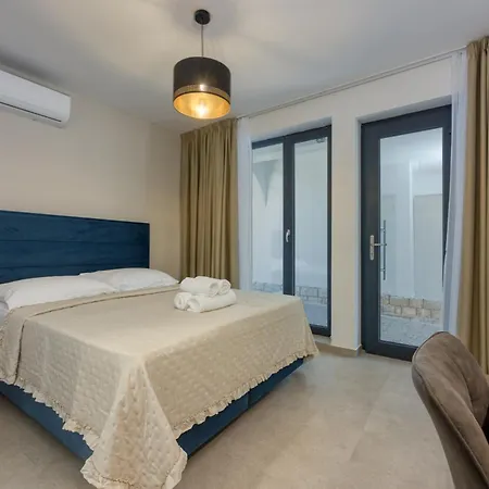 Bed & Breakfast Sunrise Beachfront Ii Poreč