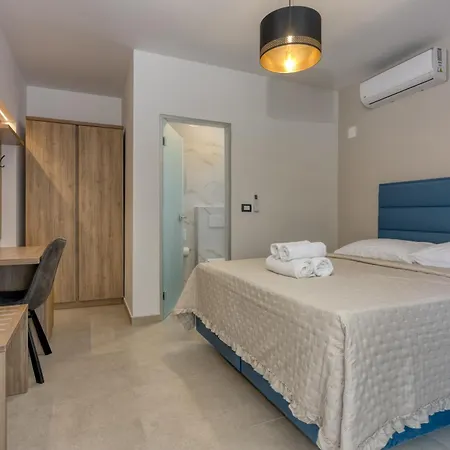 Sunrise Beachfront Ii Bed & Breakfast Poreč