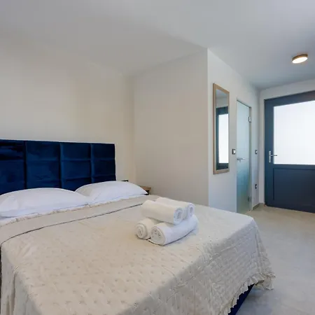 Bed & Breakfast Sunrise Beachfront Ii Poreč